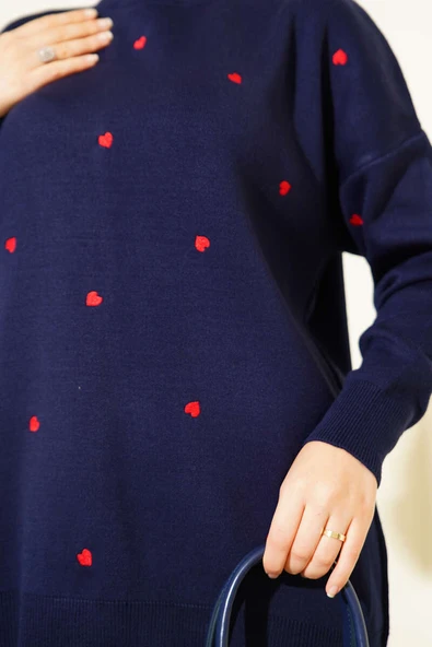 Küçük Kalp Nakışlı Triko Kazak Lacivert - Resim 4