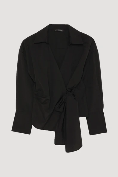 Quzu Önü Bağlama Detaylı Bluz ürün görseli