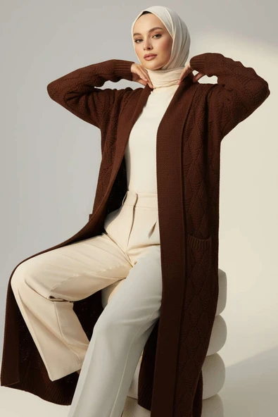 Şal Yaka Örgü Desenli Uzun Triko Hırka Kahve ürün görseli 1