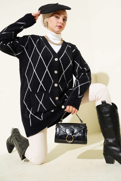 Baklava Desen Çizgili Cepli Sakallı Hırka Siyah Beyaz ürün görseli 1