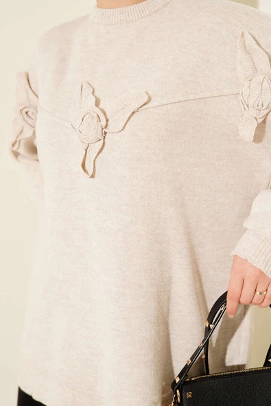 Çiçek İşlemeli Triko Kazak Bej - Resim 4