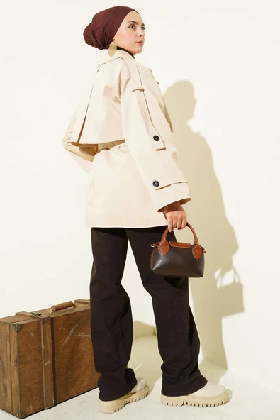 Pelerin Detaylı Kuşaklı Kısa Trençkot Bej - Resim 3