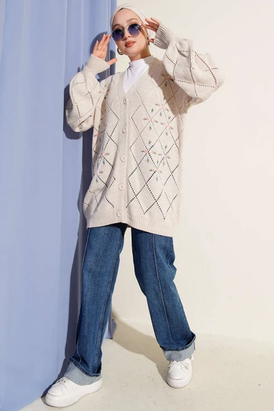 Çiçekli Baklava Desenli Triko Hırka Bej - Resim 2