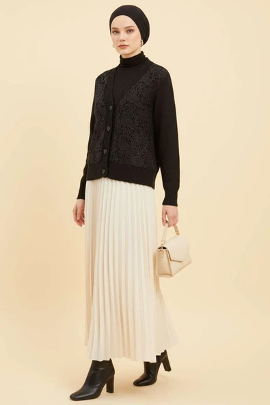 Pullu Dantelli Kısa Triko Hırka Siyah - Resim 2