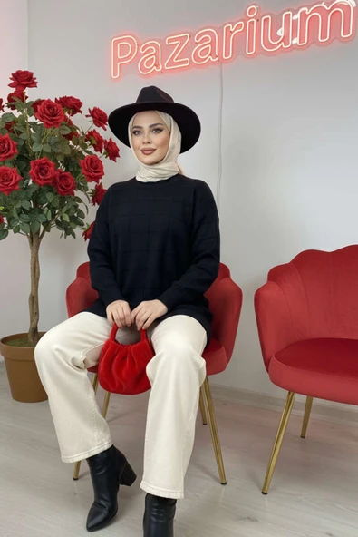 Kare Kabartmalı Yumoş Triko Tunik Siyah - Resim 2