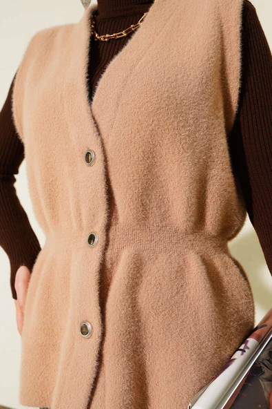 Bel Lastikli Sakallı Triko Yelek Camel - Resim 4