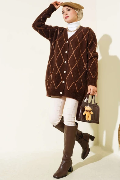 Baklava Desen Çizgili Cepli Sakallı Hırka Kahve - Resim 2