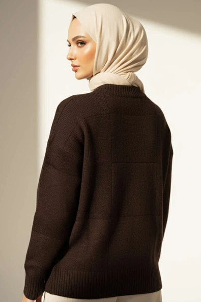 Kare Desenli Triko Kazak Kahve - Resim 3