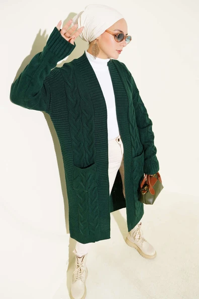 Cepli Örgü Desenli Uzun Hırka Zümrüt ürün görseli 1