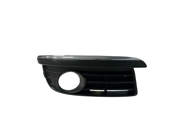 VOLKSWAGEN JETTA SAĞ SİS FARI ÇERÇEVESİ 2004-2010 DELİKLİ NİKELAJLI