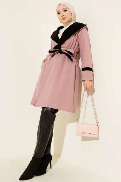 Kapüşonlu Kuşaklı Kaşe Kaban Pudra ürün görseli 1