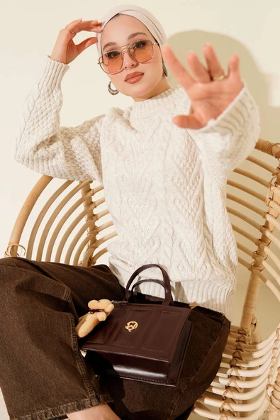 Örgü Kabartmalı Triko Kazak Ekru ürün görseli