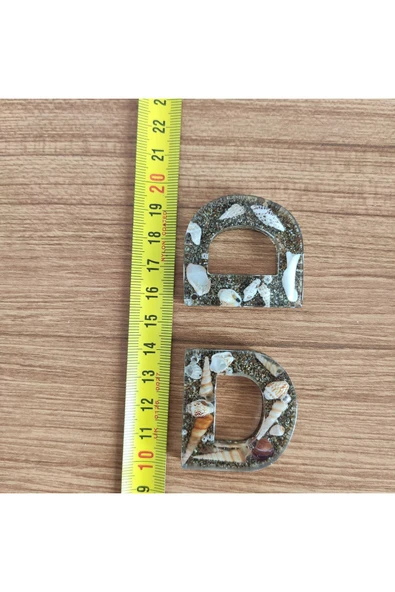 "D" HARFİ - Kıyı Esintisi Harf Anahtarlık (A–Z) – Gerçek Deniz Kabuğu, Kum ve Şeffaf Epoksi– El Yap - Resim 2