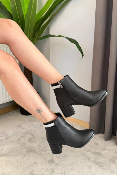 Kadın Trend Siyah Arkadan Taşlı ( 6 cm ) Topuklu Oval Burun Bot - 4