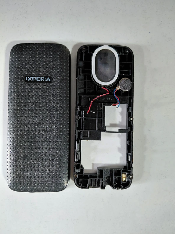 ASLANTİC XPERIA X1 TUŞLU TELEFONUN PİL KAPAĞI ORTA KASASI