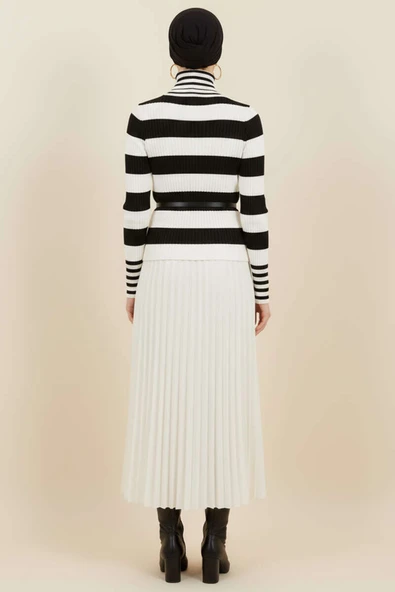 Çizgili Balıkçı Yaka Detaylı Triko Kazak Siyah - Resim 3