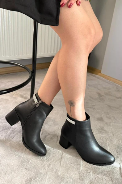 Kadın Trend Siyah Arkadan Taşlı ( 6 cm ) Topuklu Oval Burun Bot - 5