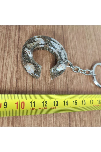 "C" HARFİ - Kıyı Esintisi Harf Anahtarlık (A–Z) – Gerçek Deniz Kabuğu, Kum ve Şeffaf Epoksi– El Yap - Resim 3