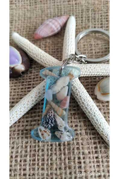 "I" HARFİ - Açık Mavi Deniz Epoksi Harf Anahtarlık – Gerçek Deniz Kabuğu, El Yapımı, Benzersiz - Resim 2