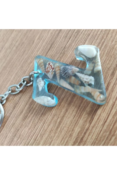 "Z" HARFİ - Açık Mavi Deniz Epoksi Harf Anahtarlık – Gerçek Deniz Kabuğu, El Yapımı, Benzersiz - Resim 4