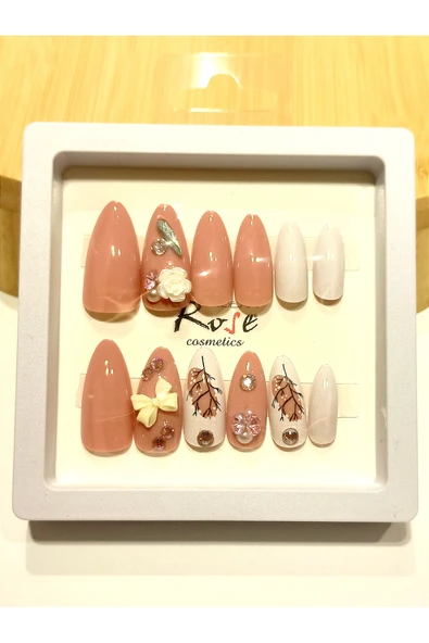 Monalisa Home Lüks Tasarım Taşlı Yapay Tırnak ürün görseli