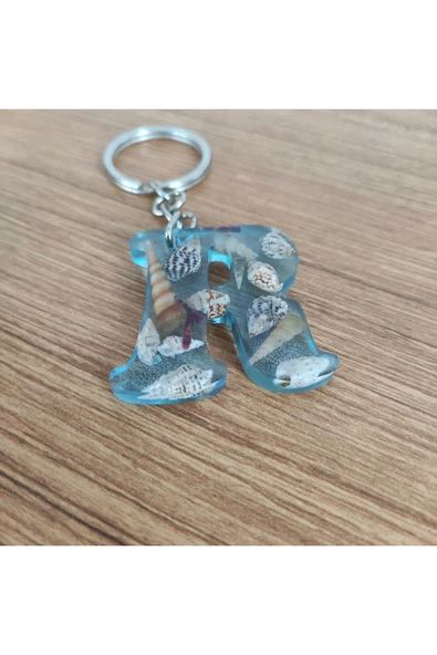 "R" HARFİ - Açık Mavi Deniz Epoksi Harf Anahtarlık – Gerçek Deniz Kabuğu, El Yapımı, Benzersiz - Resim 5