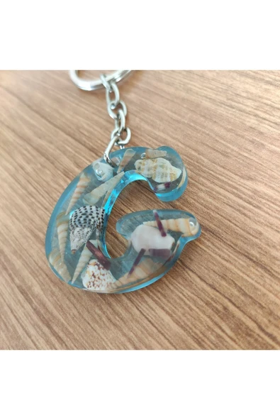 "G" HARFİ - Açık Mavi Deniz Epoksi Harf Anahtarlık – Gerçek Deniz Kabuğu, El Yapımı, Benzersiz **Çe ürün görseli