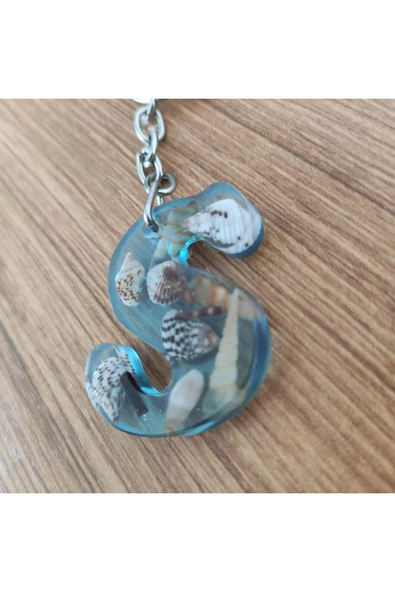 "S" HARFİ - Açık Mavi Deniz Epoksi Harf Anahtarlık – Gerçek Deniz Kabuğu, El Yapımı, Benzersiz - Resim 4
