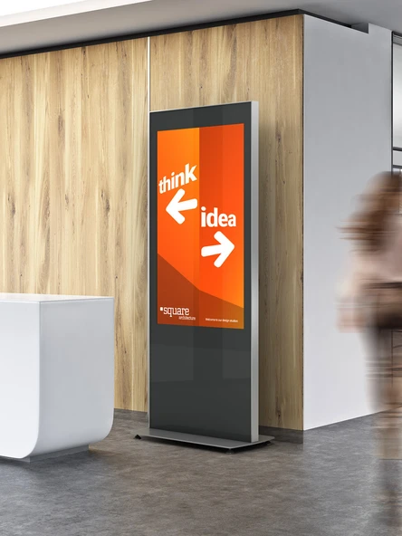 Cletech C01 55" Totem Kabini + Samsung QM55C 55" Signage Monitör - 4