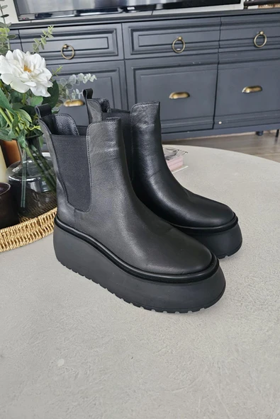 OPS 075 6333 Topukla Kadın Hakiki Deri Yanları Lastikli Kalın Tabanlı Bot - Resim 4