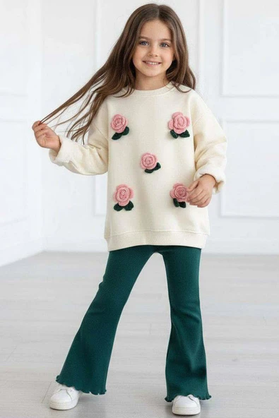 Kız Çocuk Üzeri Gül Figürlü 3 İplik Krem Kazak Bol Kesim Skuba Kumaş Alt Üst Takım