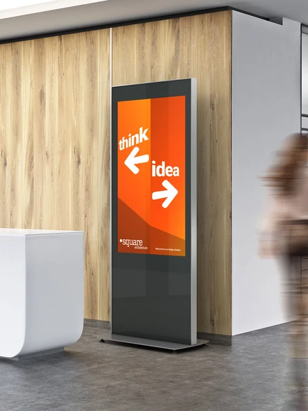 Cletech C01 65" Digital Signage Totem + iiYama LH6560UHS-B2AG Signage Monitör - 3