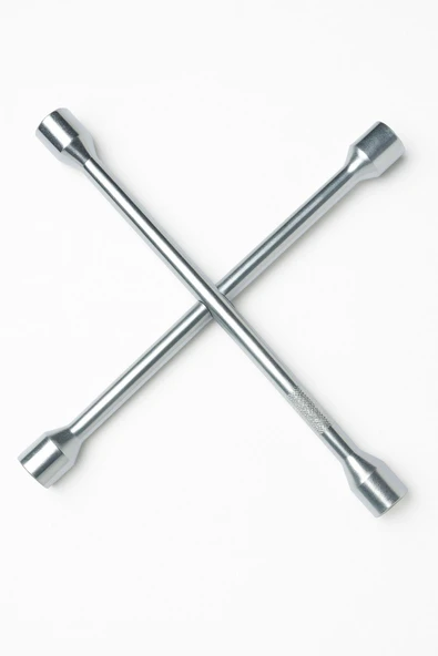 4 Kollu Çelik Bijon Anahtarı – Tüm Araçlara Uyumlu Dayanıklı Lastik Sökme Anahtarı ürün görseli