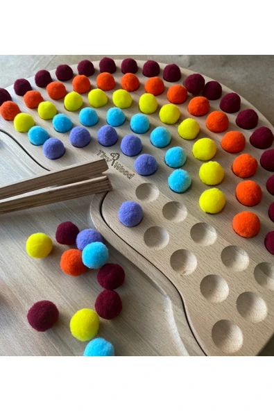 Montessori Ahşap Gökkuşağı Tepsisi – Renkli Ponpon Dizme ve İnce Motor Geliştirme Oyuncağı - Resim 6