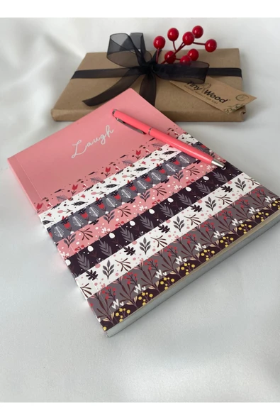 Özel Tasarım Çizgili Defter – 96 Yaprak, Yaldızlı Kenar & Kalem Hediyeli Defter - 4