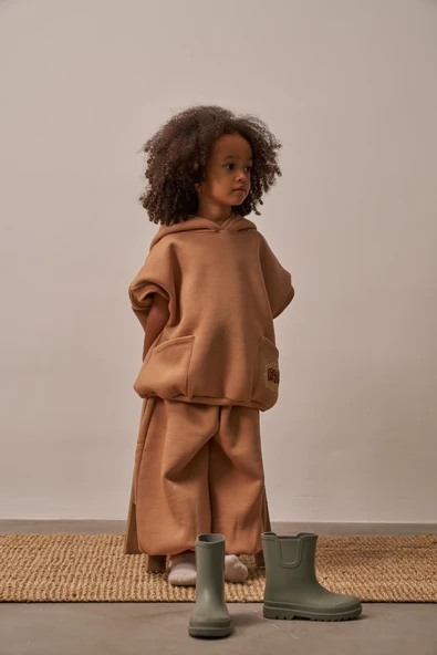 Sütlü Kahve Nakışlı Cepli Hoodie Takım - Resim 10