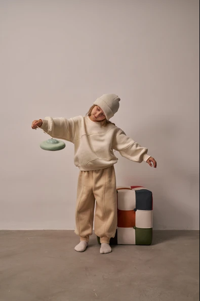 Bej Dikiş Detaylı Eşofman Takım ürün görseli