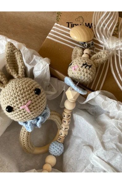Organik Yeni Doğan Bebek İsimli Emzik Askısı Hediye Seti, Yenidoğan Hoşgeldin Bebek Hediye Kutusu - 9