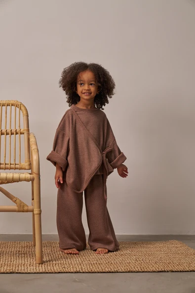 Kahverengi Waffle Bağlamalı Takım ürün görseli