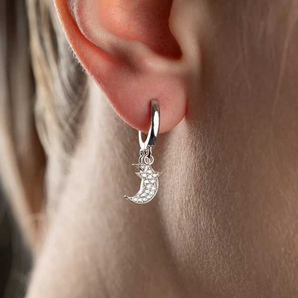 925 Ayar Gümüş Ay ve Yıldız Sallantı Küpe - Resim 3