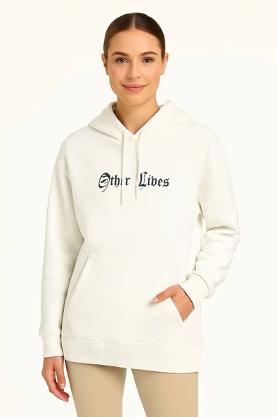 Lucky Life Oversize Üç İplik Şardonlu Kapüşonlu Sweatshirt – Beyaz “Other Lives” Ön Ve Arka Baskılı, Kanguru Cepli, Ribanalı Rahat Kışlık Model Beyaz - Resim 4