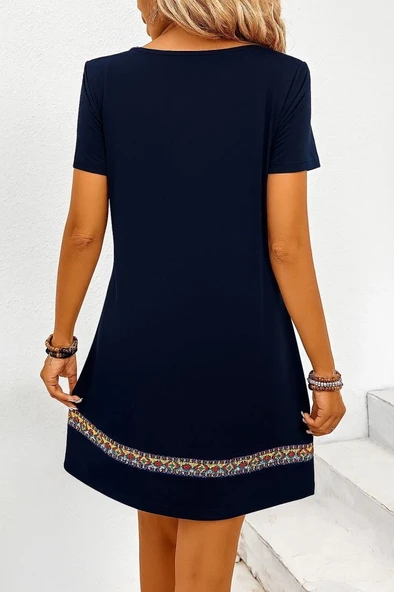 MDB Kadın Kısa Kollu V Yakalı Etnik Desen şerit Detaylı Viskon Elbise - Resim 3