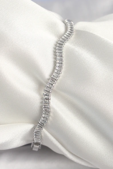 Pirinç Gümüş Renk Su Yolu Zirkon Taşlı Model Kadın Bileklik - TJ-BB6925 ürün görseli 1