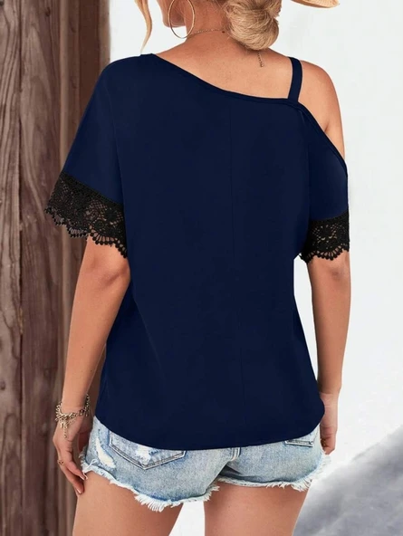 MDB Kadın Tek Omuzu Askılı Kısa Kollu Toka Detaylı Dantelli Viskon Bluz - Resim 6