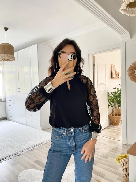 MDB Kadın Uzun Kollu Göğüs Pencere Detay Yaka Boğazlı Kolları Tüllü Sandy Bluz - Resim 6