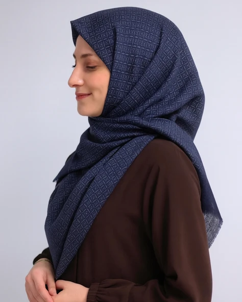 Desenli Denim Eşarp – 95x95 cm, Kaymaz, Dört Mevsim Kullanıma Uygun - Resim 8