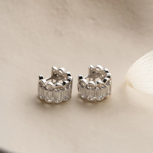 925 Ayar Gümüş Baget Taşlı Minimal Halka Küpe - Resim 6