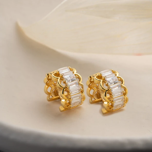 925 Ayar Gümüş Baget Taşlı Minimal Gold Halka Küpe - 2