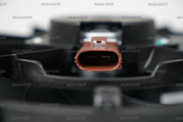 FAN RADYATÖR FIESTA 6 2008-2012 / B-MAX 2012 / COURIER 1.20251.4-1.4 TDCI-1.5 TDCI-1.6 TDCI-1.6 DAVLUMBAZLI +AC KIRMIZI SOKET 85518C607CJ ürün görseli