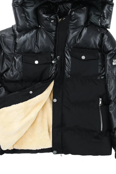 İrem Çocuk Giyim Erkek Çocuk Önü Çift Kapak Cepli Kapüşonu Çıkabilen İçi Peluş Astarlı Siyah Renk Mont - 3